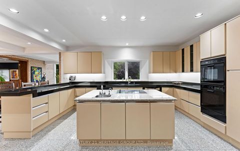 Photo 15 at 150 Collard Drive, King City, King Photo 15 at 150 Collard Drive, King City, King