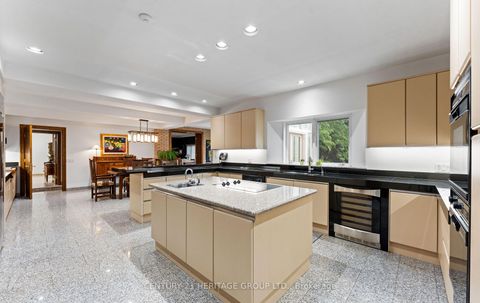 Photo 16 at 150 Collard Drive, King City, King Photo 16 at 150 Collard Drive, King City, King