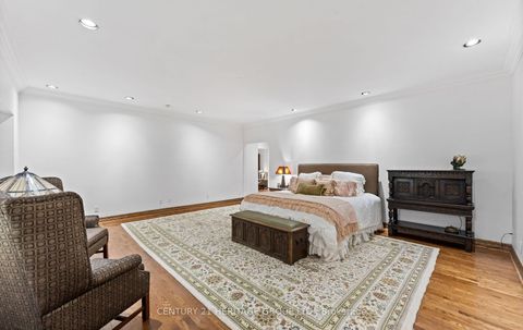 Photo 23 at 150 Collard Drive, King City, King Photo 23 at 150 Collard Drive, King City, King