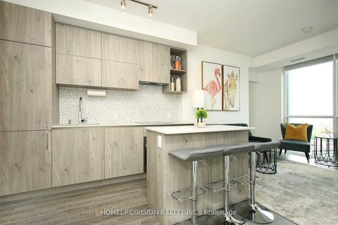 Photo 3 at 2009 - 1 Yorkville Avenue, Annex, Toronto