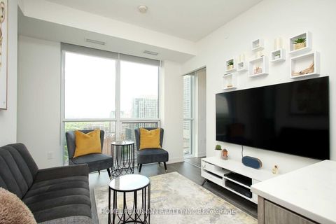 Photo 10 at 2009 - 1 Yorkville Avenue, Annex, Toronto