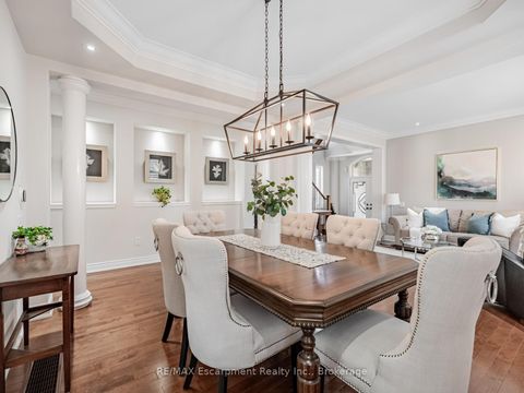 Photo 5 at 130 Innville Crescent, BR Bronte, Oakville