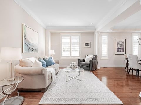 Photo 7 at 130 Innville Crescent, BR Bronte, Oakville