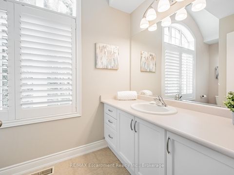 Photo 28 at 130 Innville Crescent, BR Bronte, Oakville