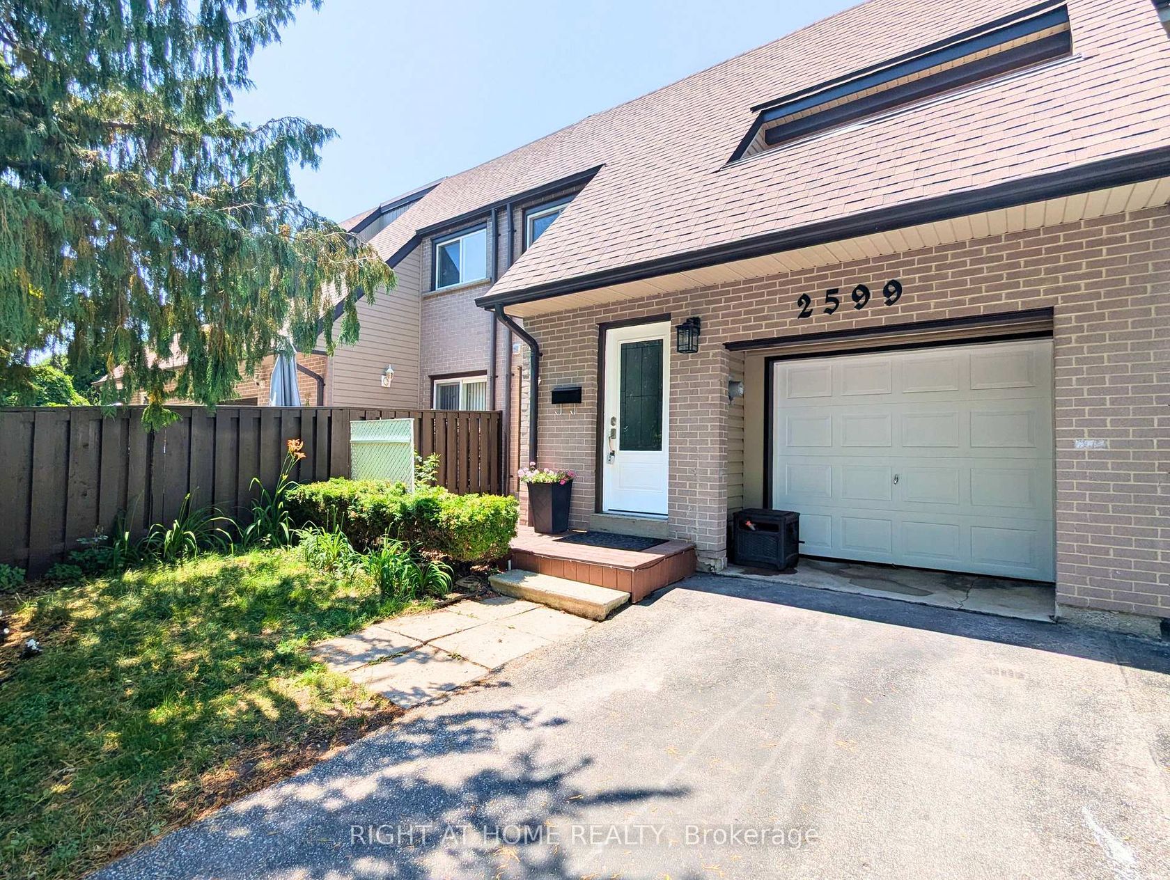 2599 Inlake Court, Meadowvale, Mississauga 