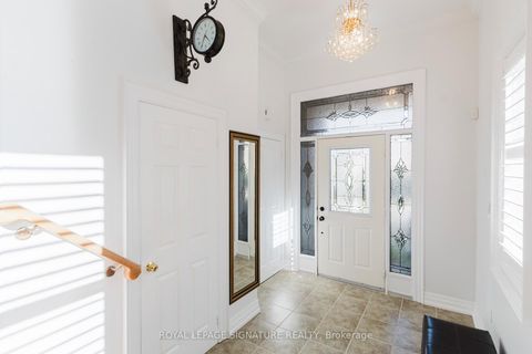 Photo 1 at 49 Carnoustie Crescent, Jefferson, Richmond Hill