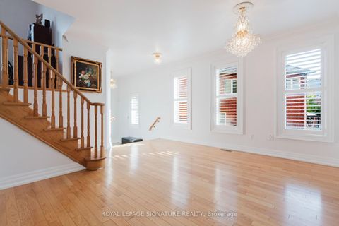Photo 3 at 49 Carnoustie Crescent, Jefferson, Richmond Hill