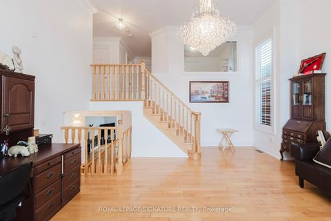 Photo 15 at 49 Carnoustie Crescent, Jefferson, Richmond Hill