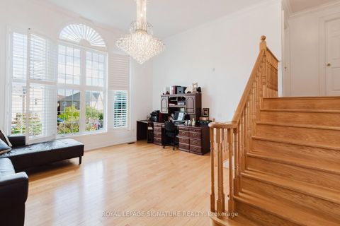 Photo 17 at 49 Carnoustie Crescent, Jefferson, Richmond Hill