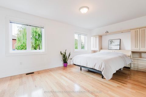 Photo 20 at 49 Carnoustie Crescent, Jefferson, Richmond Hill