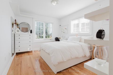 Photo 21 at 49 Carnoustie Crescent, Jefferson, Richmond Hill