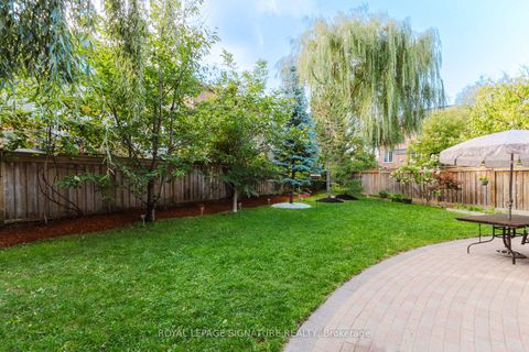 Photo 32 at 49 Carnoustie Crescent, Jefferson, Richmond Hill