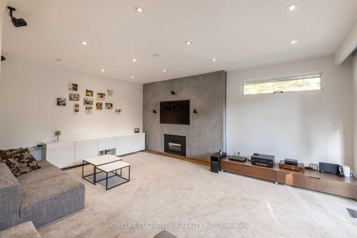 Photo 16 at 15 Salonica Road, York Mills, Toronto
