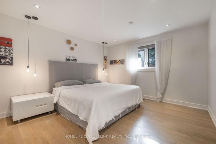 Photo 23 at 15 Salonica Road, York Mills, Toronto
