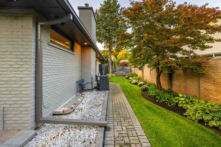 Photo 38 at 15 Salonica Road, York Mills, Toronto