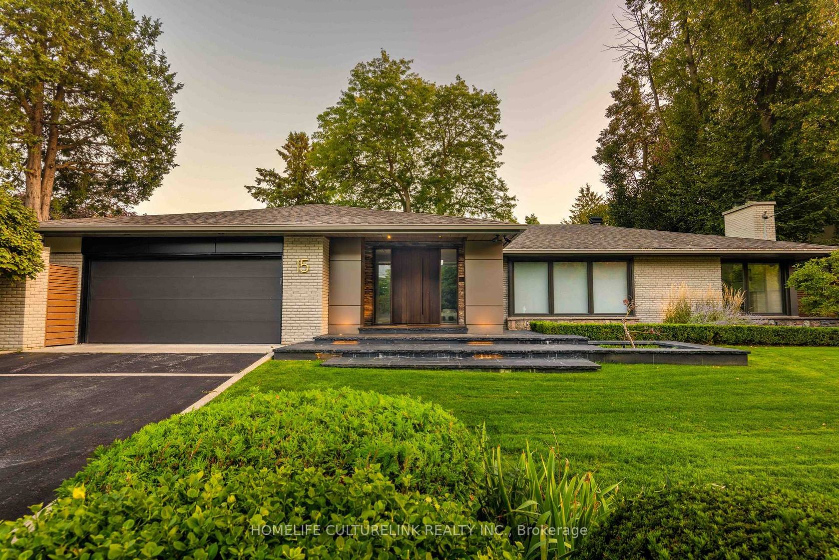 15 Salonica Road, York Mills, Toronto 2
