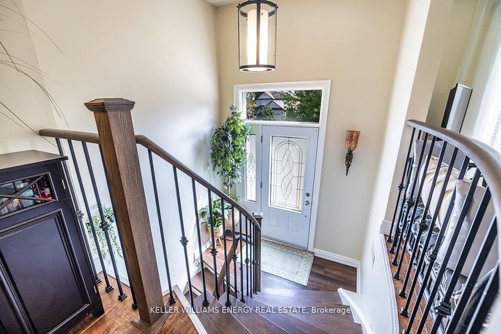 Photo 3 at 623 Dunrobin Court, McLaughlin, Oshawa