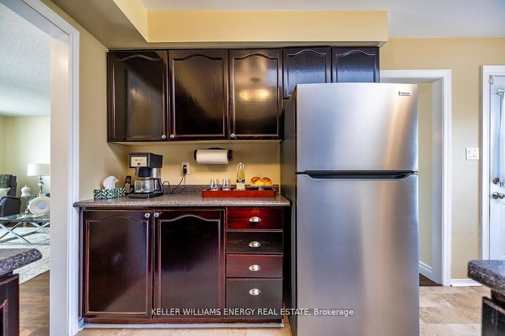 Photo 12 at 623 Dunrobin Court, McLaughlin, Oshawa