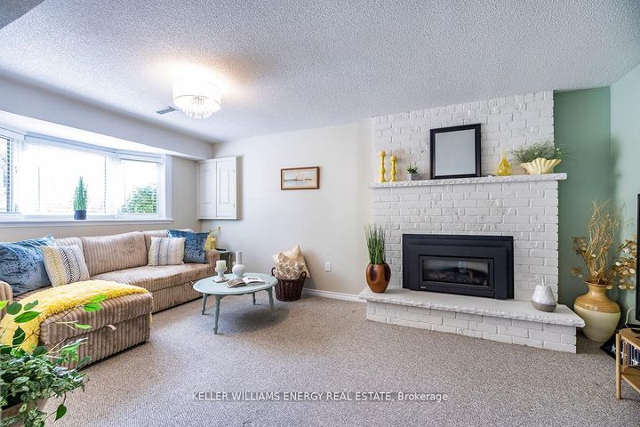 Photo 28 at 623 Dunrobin Court, McLaughlin, Oshawa