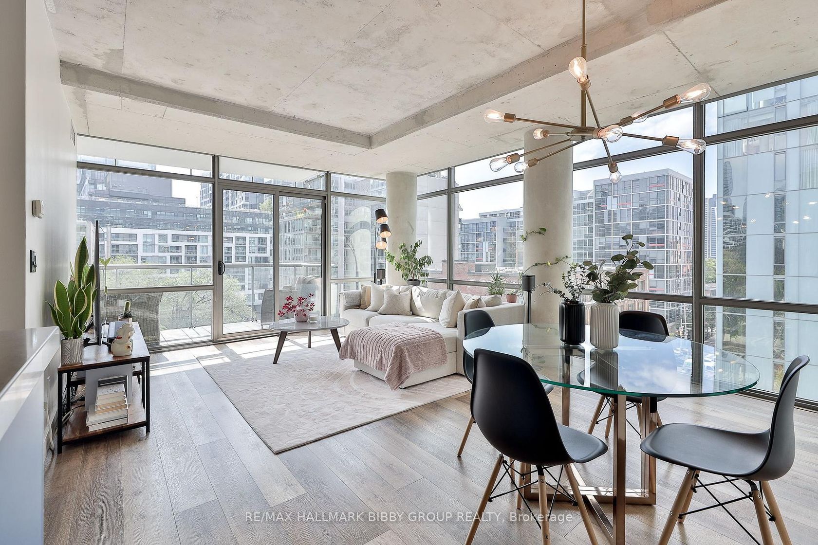 731 - 55 Stewart Street, Waterfront Communities C1, Toronto photo number 2 731 - 55 Stewart Street, Waterfront Communities C1, Toronto photo number 2