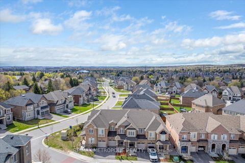 Photo 2 at 82 Dundonald Trail, Glenway Estates, Newmarket