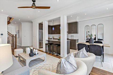 Photo 4 at 82 Dundonald Trail, Glenway Estates, Newmarket