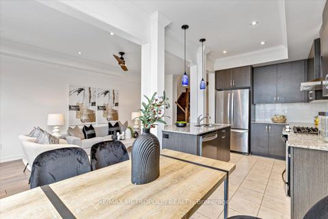 Photo 6 at 82 Dundonald Trail, Glenway Estates, Newmarket