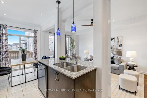 Photo 12 at 82 Dundonald Trail, Glenway Estates, Newmarket