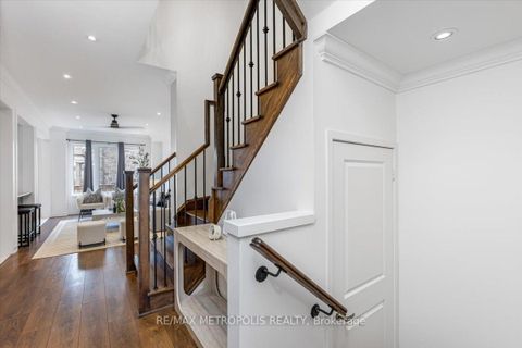 Photo 14 at 82 Dundonald Trail, Glenway Estates, Newmarket