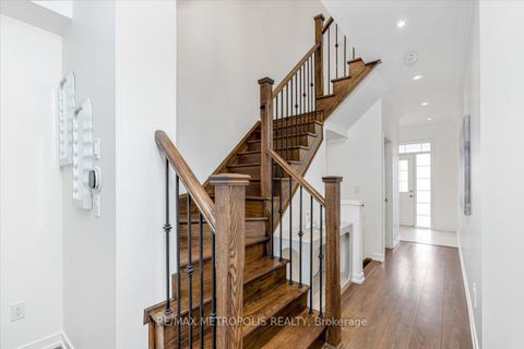 Photo 15 at 82 Dundonald Trail, Glenway Estates, Newmarket