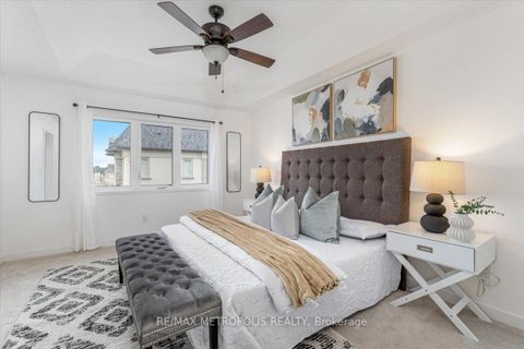 Photo 16 at 82 Dundonald Trail, Glenway Estates, Newmarket