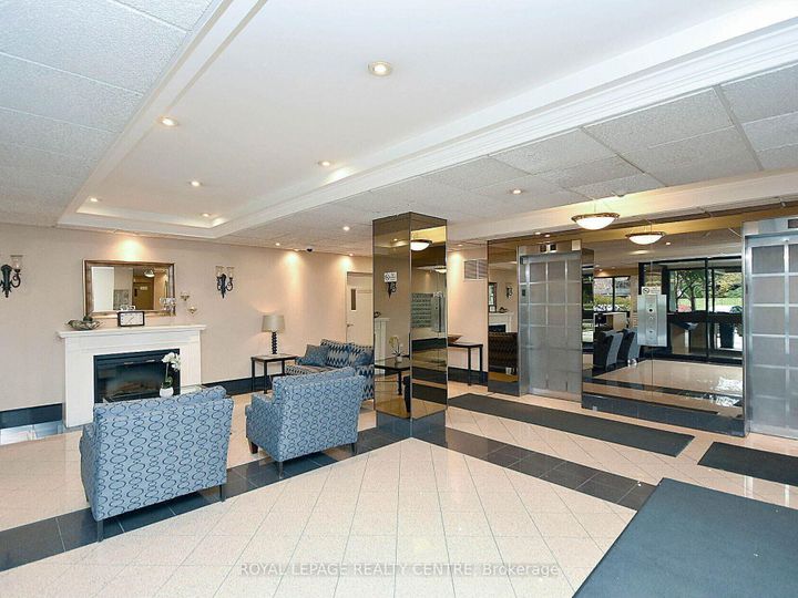 Photo 2 at 709 - 1320 Mississauga Valley Boulevard, Mississauga Valleys, Mississauga