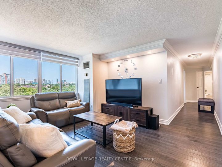 Photo 8 at 709 - 1320 Mississauga Valley Boulevard, Mississauga Valleys, Mississauga