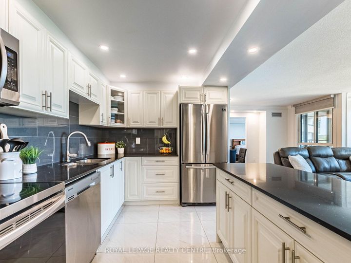 Photo 18 at 709 - 1320 Mississauga Valley Boulevard, Mississauga Valleys, Mississauga