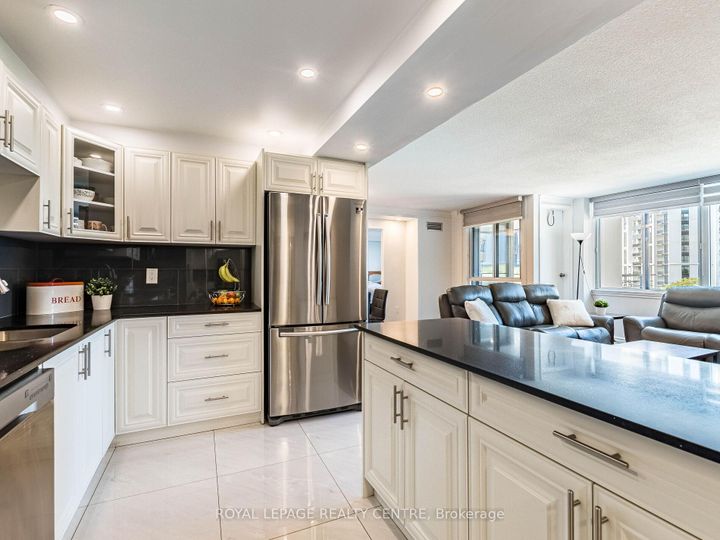 Photo 19 at 709 - 1320 Mississauga Valley Boulevard, Mississauga Valleys, Mississauga