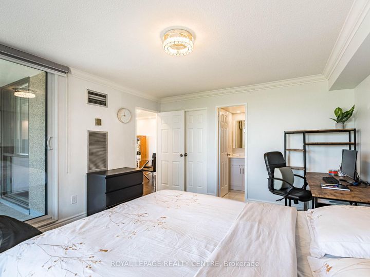 Photo 21 at 709 - 1320 Mississauga Valley Boulevard, Mississauga Valleys, Mississauga