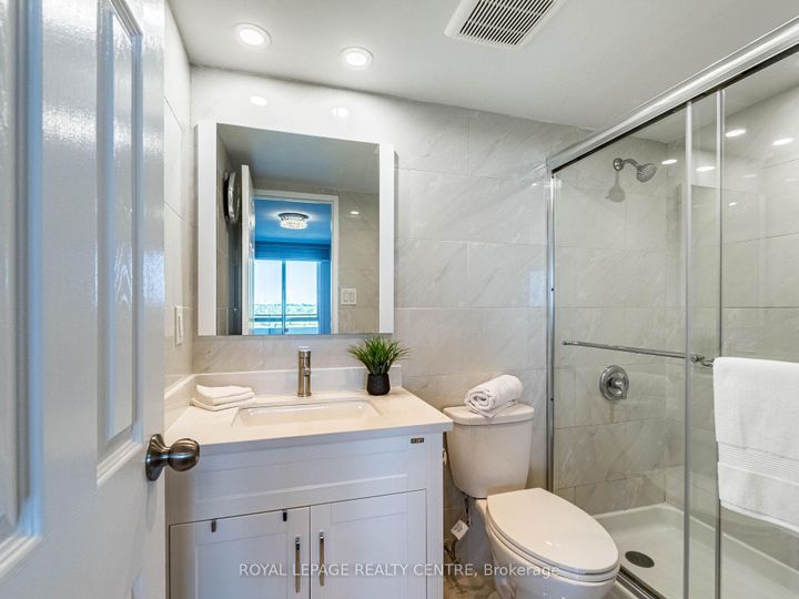 Photo 23 at 709 - 1320 Mississauga Valley Boulevard, Mississauga Valleys, Mississauga