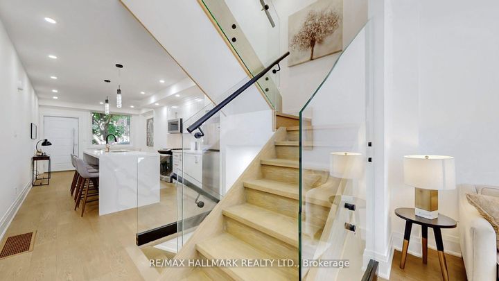 Photo 6 at 755 Manning Avenue, Annex, Toronto