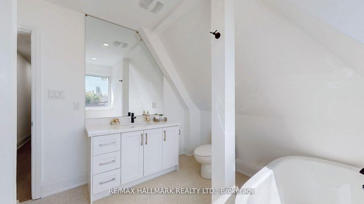 Photo 19 at 755 Manning Avenue, Annex, Toronto
