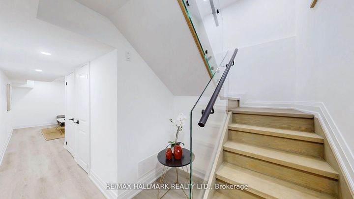 Photo 22 at 755 Manning Avenue, Annex, Toronto