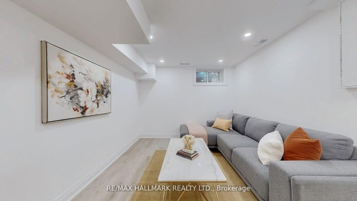 Photo 24 at 755 Manning Avenue, Annex, Toronto