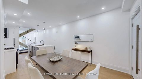 Photo 2 at 755 Manning Avenue, Annex, Toronto