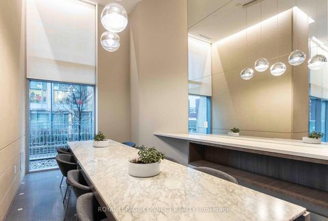Photo 3 at 812 - 500 Sherbourne Street, North St. James Town, Toronto
