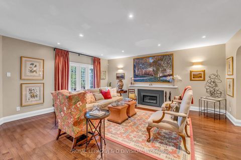 Photo 3 at 137 Highbourne Road, Eglinton, Toronto