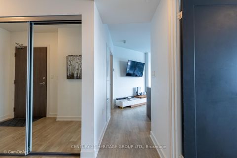 Photo 13 at 1001 - 27 Bathurst Street, Waterfront Communities C1, Toronto