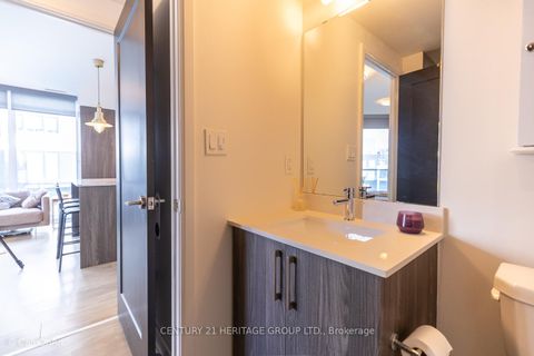 Photo 36 at 1001 - 27 Bathurst Street, Waterfront Communities C1, Toronto