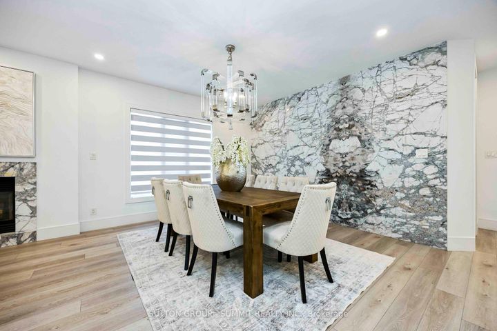 Photo 6 at 127 Munro Boulevard, Windfields, Toronto