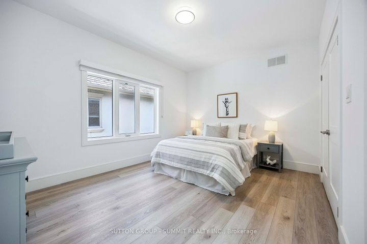 Photo 35 at 127 Munro Boulevard, Windfields, Toronto