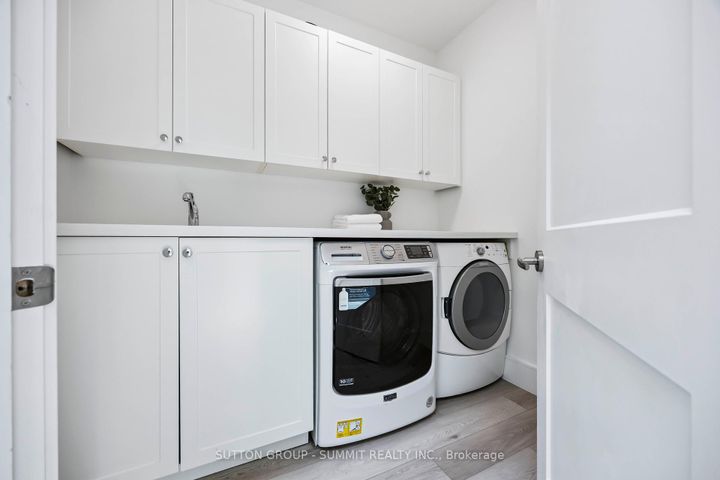 Photo 36 at 127 Munro Boulevard, Windfields, Toronto