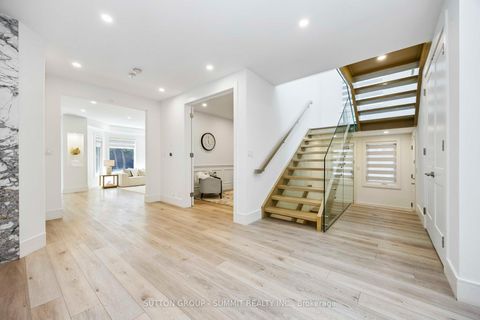 Photo 18 at 127 Munro Boulevard, Windfields, Toronto
